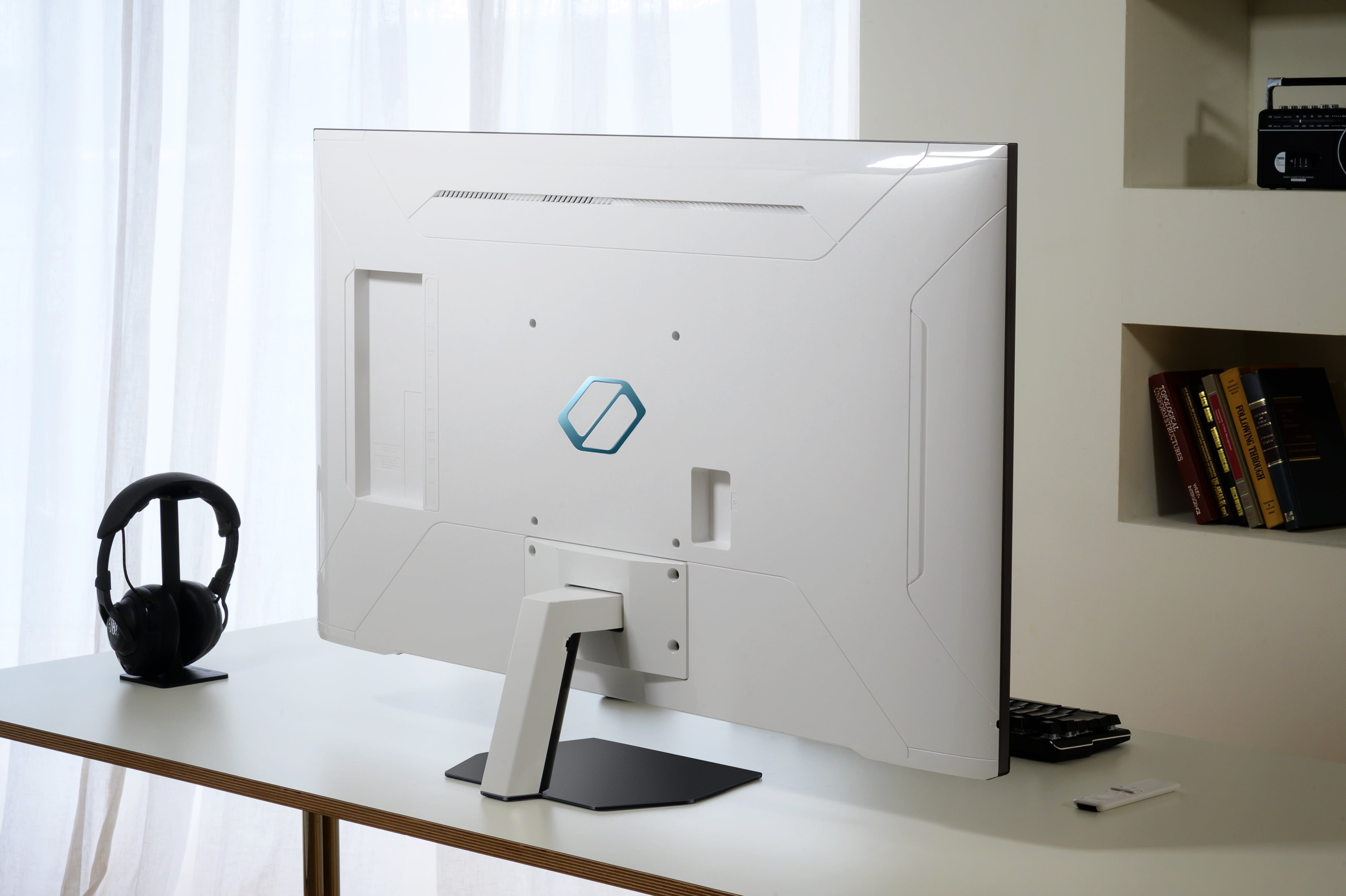 سامسونگ از اولین مانیتور Mini-LED با نام Odyssey Neo G7 رونمایی کرد