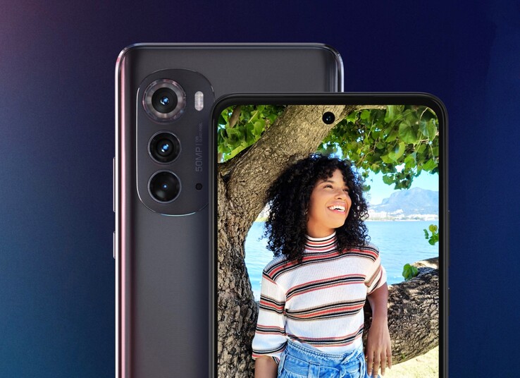 موتورولا اج 2022 به عنوان اولین گوشی هوشمند با چیپست مدیاتک Dimensity 1050 رونمایی شد.